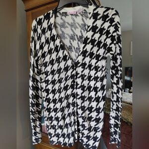ALLOY Monochrome Houndstooth Cardigan